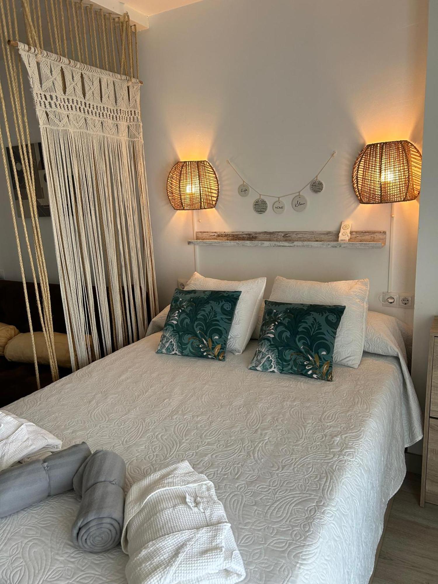 Apartamento Totalmente Reformado Con Piscina Y Jardines Al Lado De La Playa De La Carihuela Torremolinos Exteriér fotografie